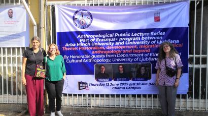 (Z leve proti desni) doc. dr. Sarah Lunaček, prof. dr. Uršula Lipovec Čebron in asist. dr. Nežka Struc