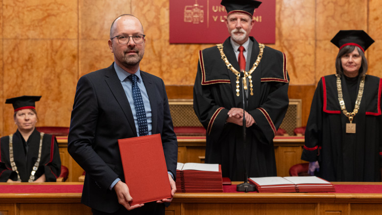 Prof. dr. Matej Šekli (foto: Bor Slana, STA)